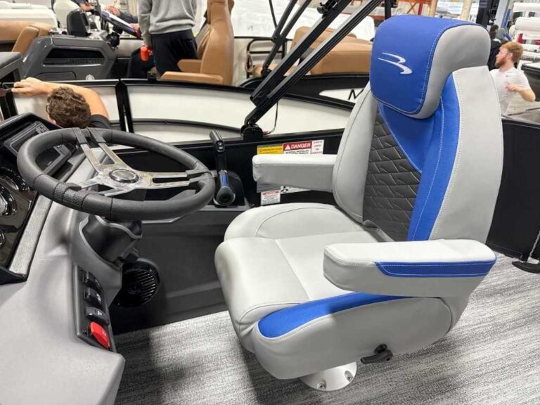 2026 Bennington 20SL - Performance Double Toon - Blackout US-ETWS9675K526 [photo 13]